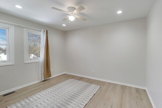 Building Photo - 508 Beechwood Dr