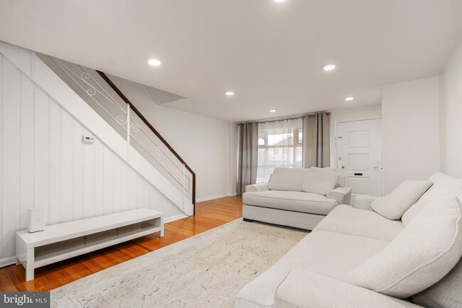 Building Photo - 5461 Quentin St