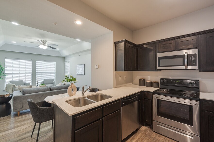 Building Photo - 3720 N Pennsylvania Ave