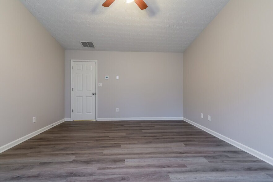 Building Photo - 565 Cool Weather Dr