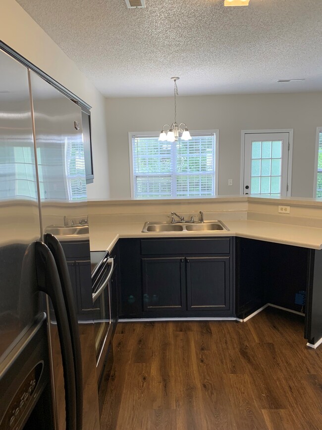 Building Photo - 205 Timber Wolf Trail