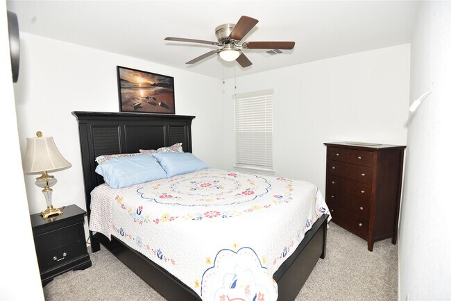 Building Photo - 16684 Lonely Pines Dr