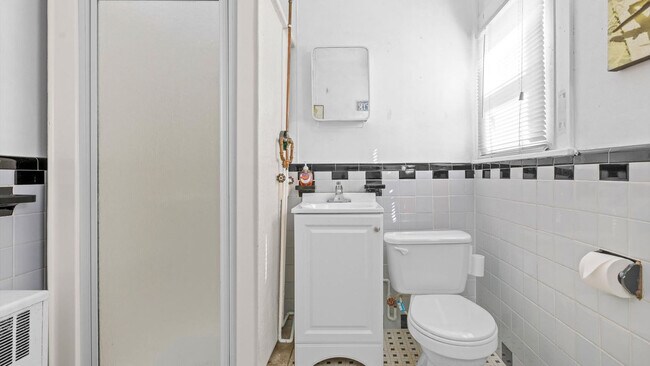 Building Photo - 206 N Dorset Ave