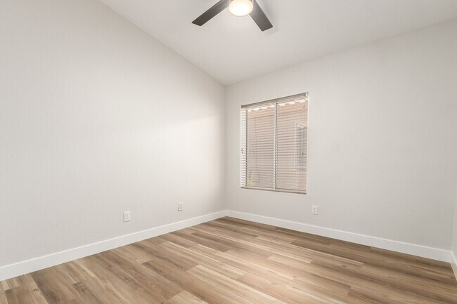 Building Photo - Beautifully Updated 3-Bedroom Home in Prem...