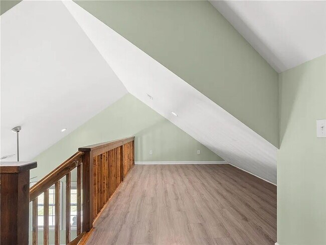 Building Photo - Beautiful 3 Bedroom Home in Country Setting