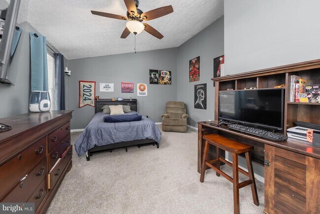 Building Photo - 6 Andrew Ct