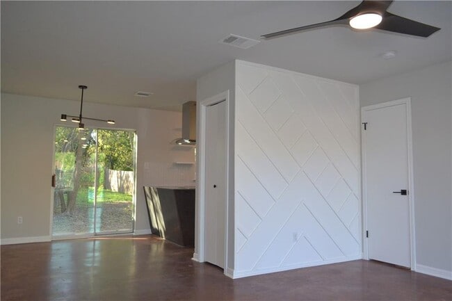 Building Photo - 7206 Meador Ave