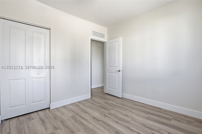 Building Photo - 4426 NW 83rd Pkwy