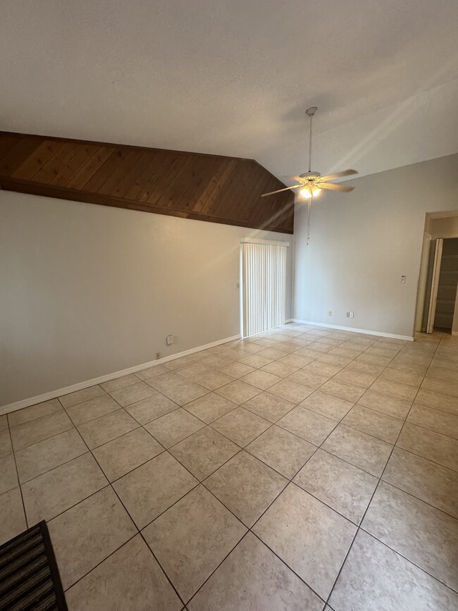 Building Photo - 12405 Pepperfield Dr