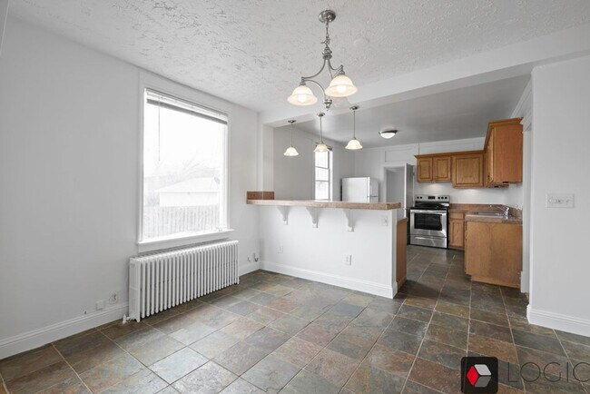 Building Photo - 764 Garfield Ave