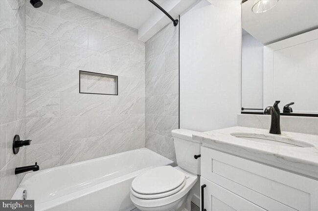 Building Photo - 3408 Race St