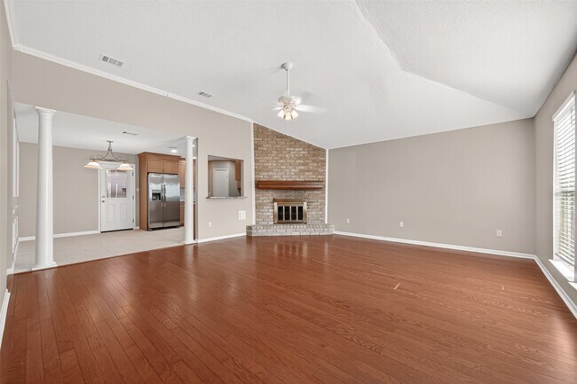 Building Photo - 1010 Valley Ranch Dr