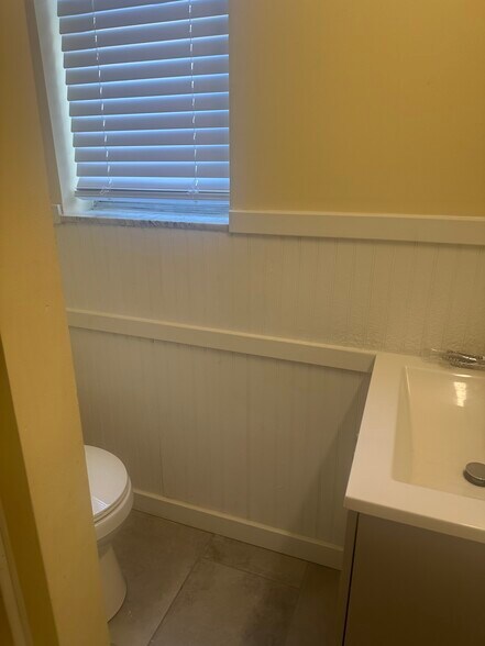 Building Photo - 546 N 56th St