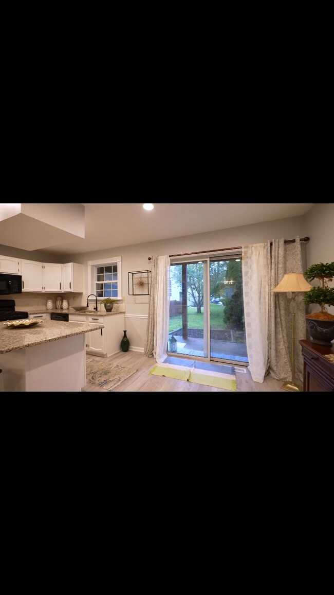 Building Photo - 110 Magnolia Ct