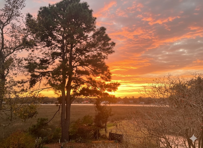 Building Photo - 4301 Waterview Cir