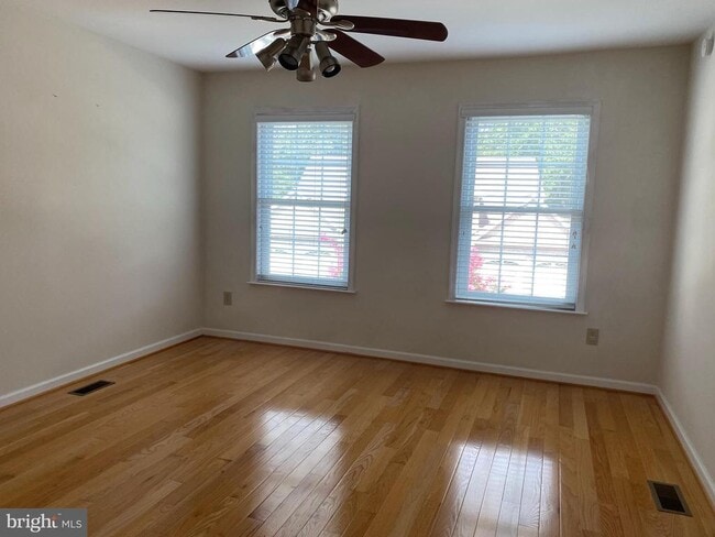 Building Photo - 623 Pepperbush Ct