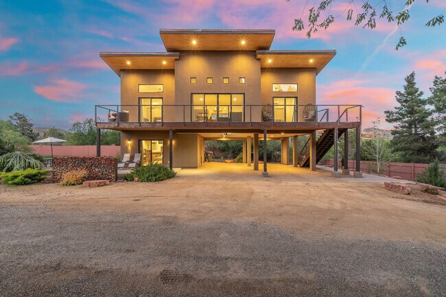 Building Photo - 30 Moondance Ln