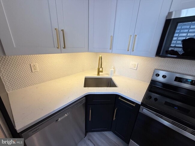 Building Photo - 2008 Chestnut St