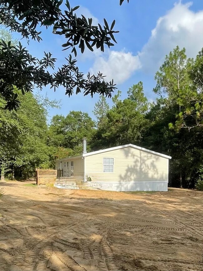 Primary Photo - 4 BR 2 BA Newly Renovated $1850 !!
