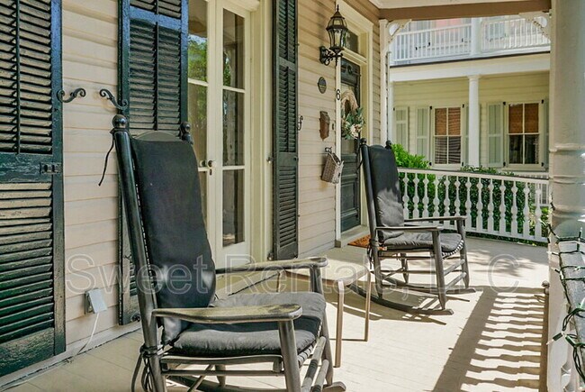 Building Photo - 6 Wentworth St