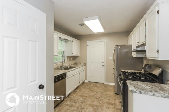 Building Photo - 265 Arbor Way