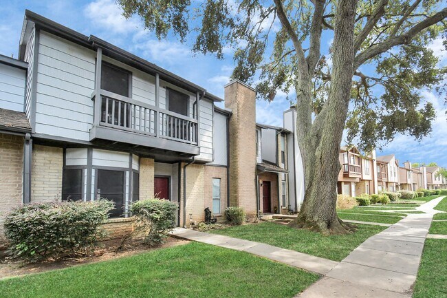 Building Photo - 12400 Brookglade Cir