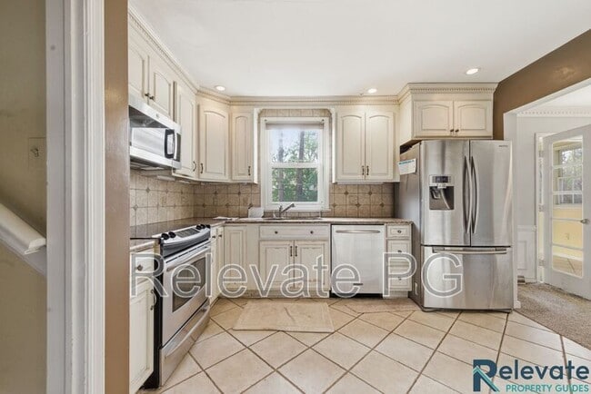 Building Photo - 8903 Freestone Ave