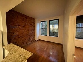 Building Photo - 105-107 Washington Street-Unit 4