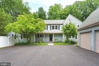 Building Photo - 211 Ross Stevenson Cir