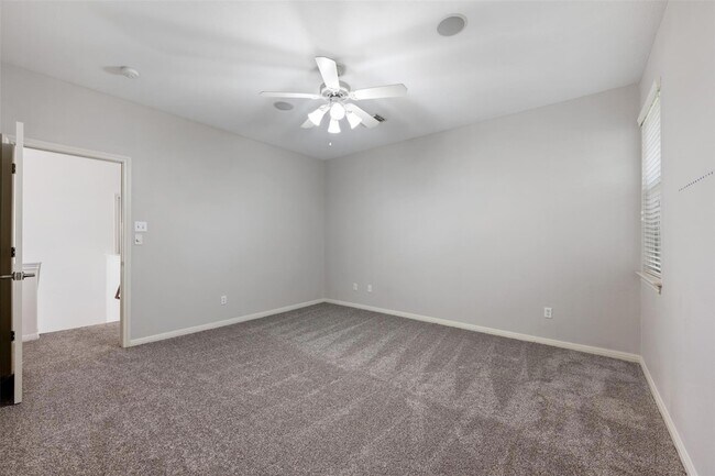 Building Photo - 1101 E Parmer Ln