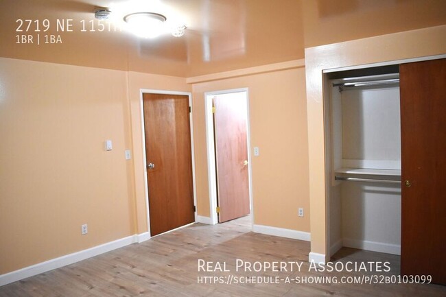 Building Photo - Spacious Apartment in Lake City