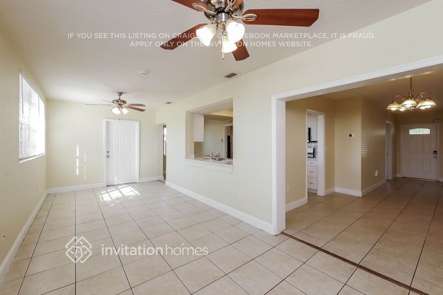 Building Photo - 7438 Taft St