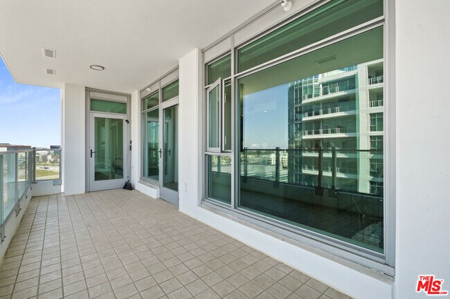 Building Photo - 3141 Michelson Dr