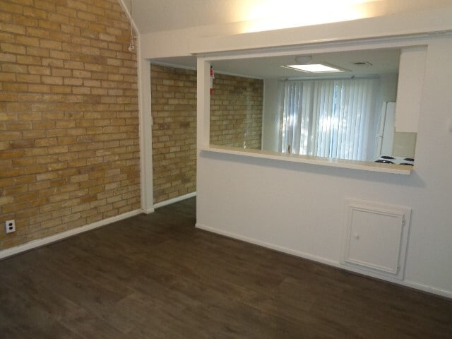 Building Photo - 701 Foster Dr