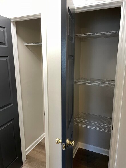 Hallway Storage - 160 Garden Ct