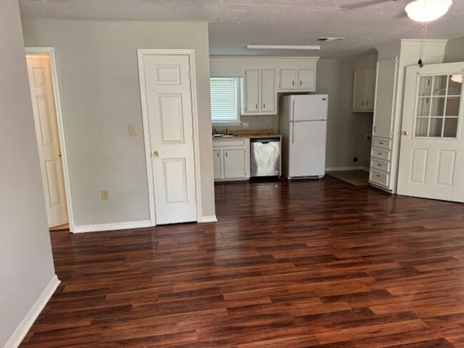 Building Photo - Nice 4 Bedroom Home in Byram!