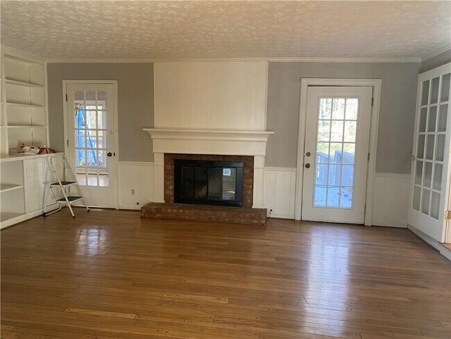 Building Photo - 3655 Liberty Ln