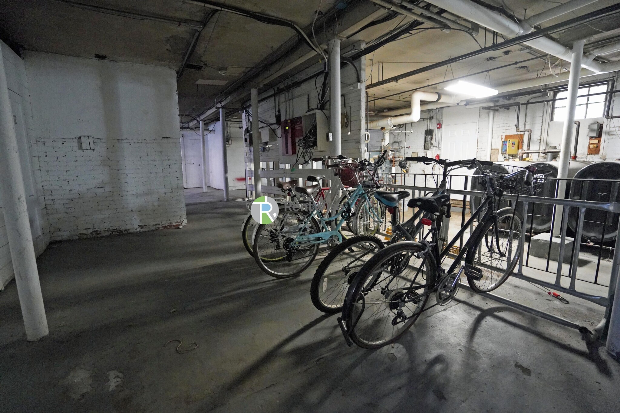 Building Photo - 19 Vinal St