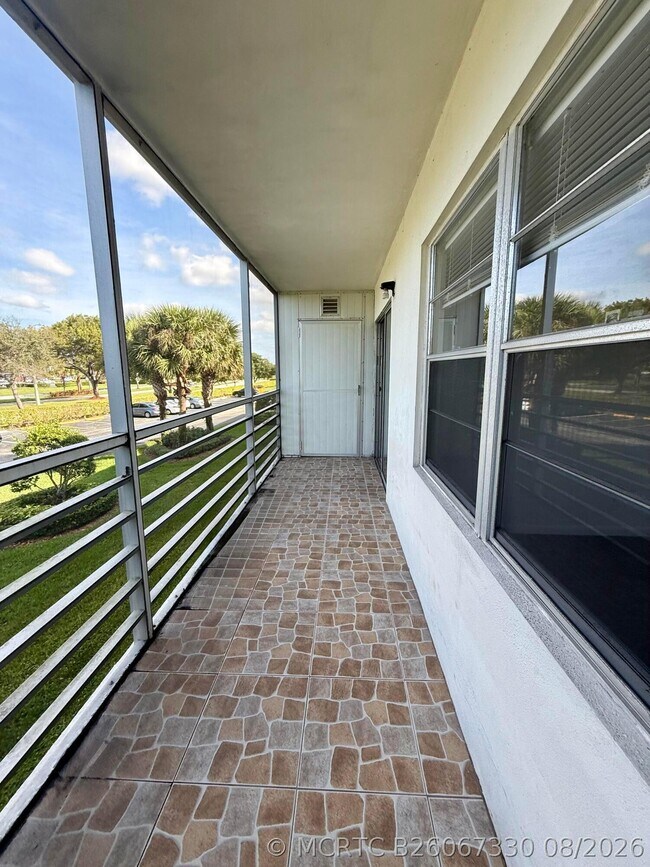 Building Photo - 9774 Glades Rd