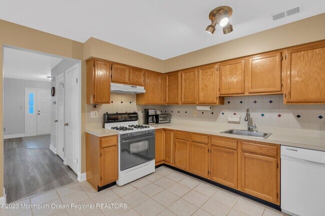 Building Photo - 1125 Roseberry Ct
