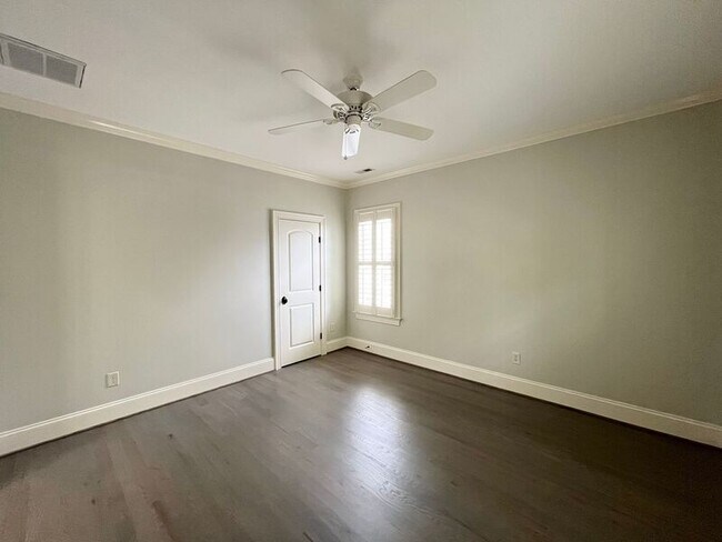 Building Photo - 535 Guilford Cir