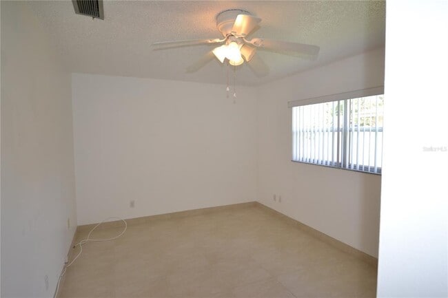 Building Photo - 2357 White Oak Cir