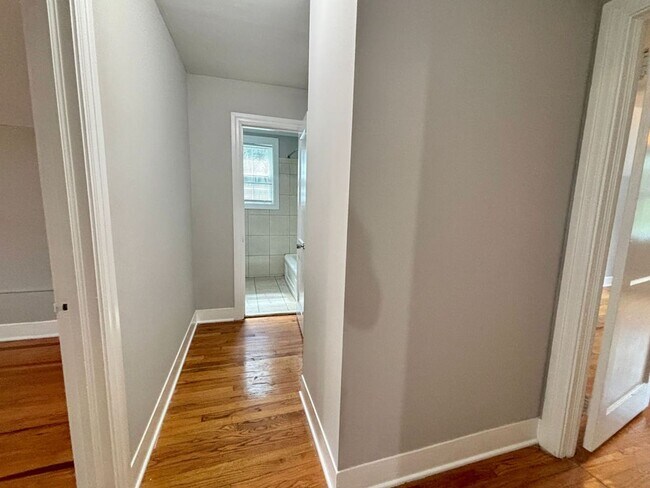 Building Photo - Available now. WATER & SEWER INCLUDED! Gre...