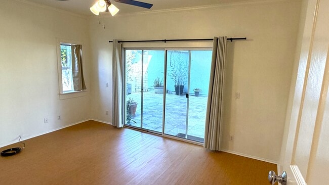 Building Photo - 257 Claremont Ave