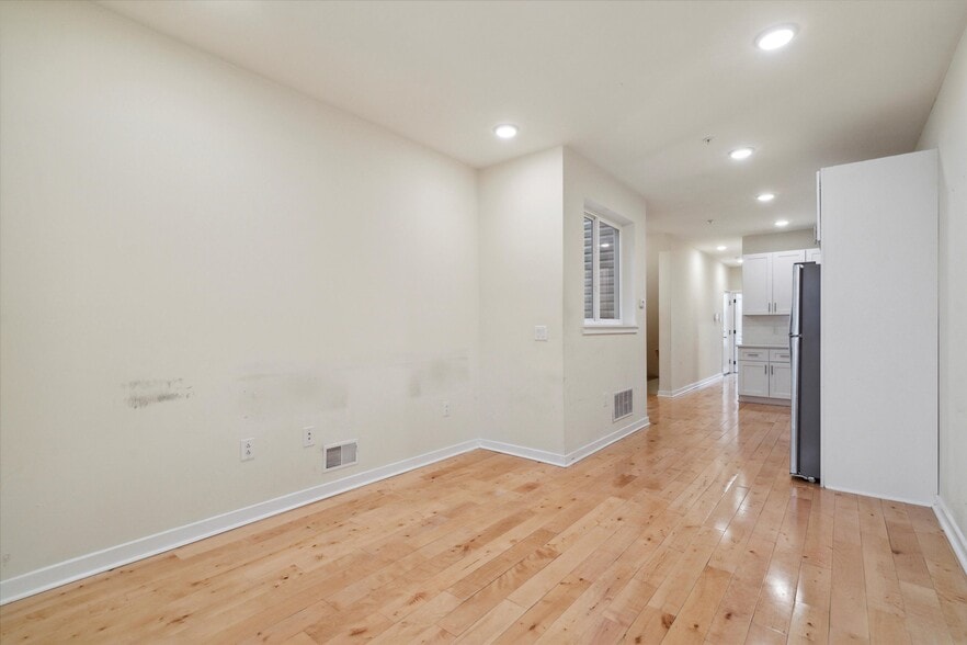 Building Photo - 1802 N Bouvier St