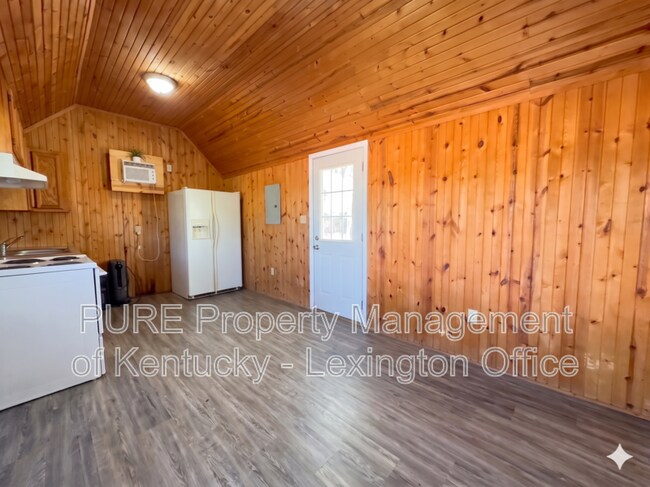 Building Photo - 1825 Indian Mound Dr