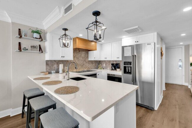 Building Photo - 2001 S Ocean Blvd