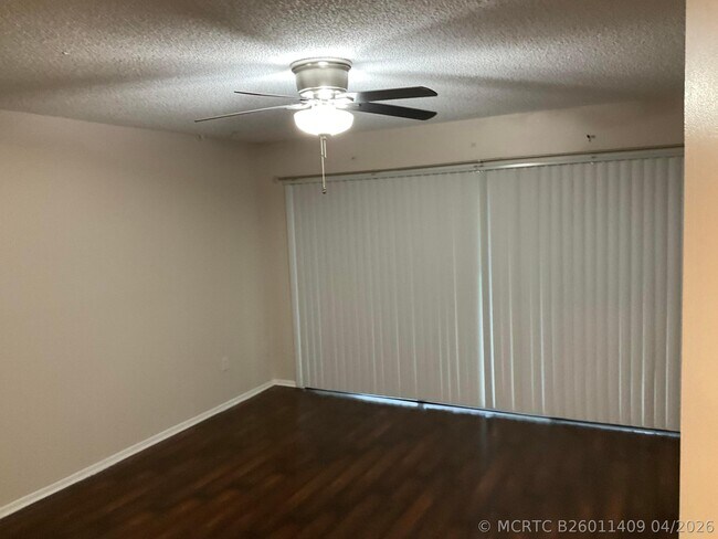 Building Photo - 4008 Inverrary Dr