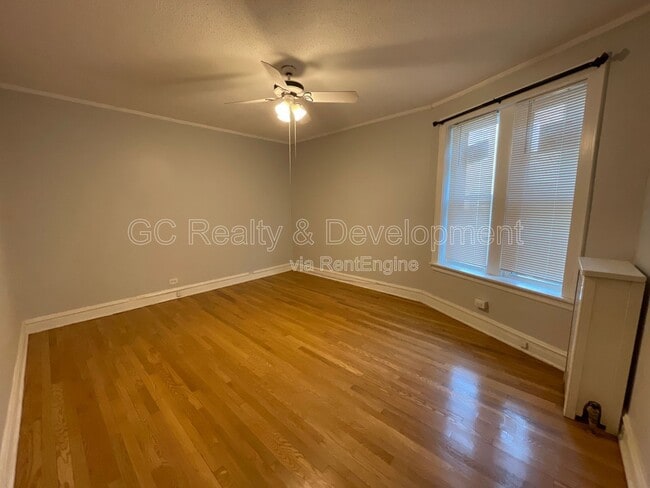 Building Photo - 7512 N Claremont Ave