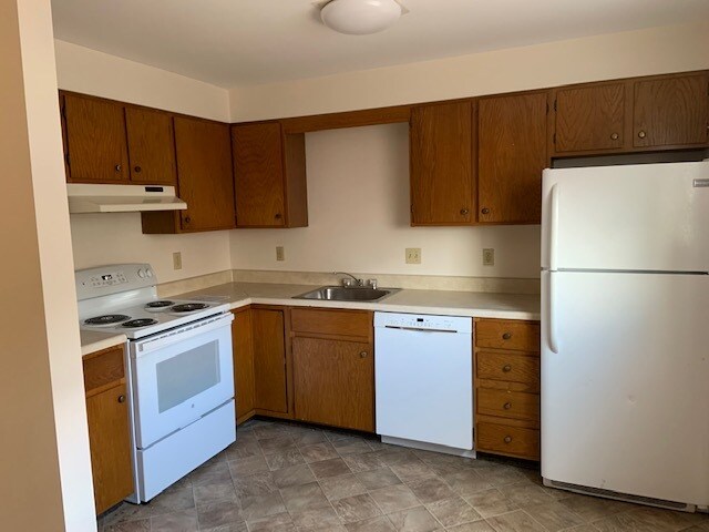Kitchen - 129 Prospect St